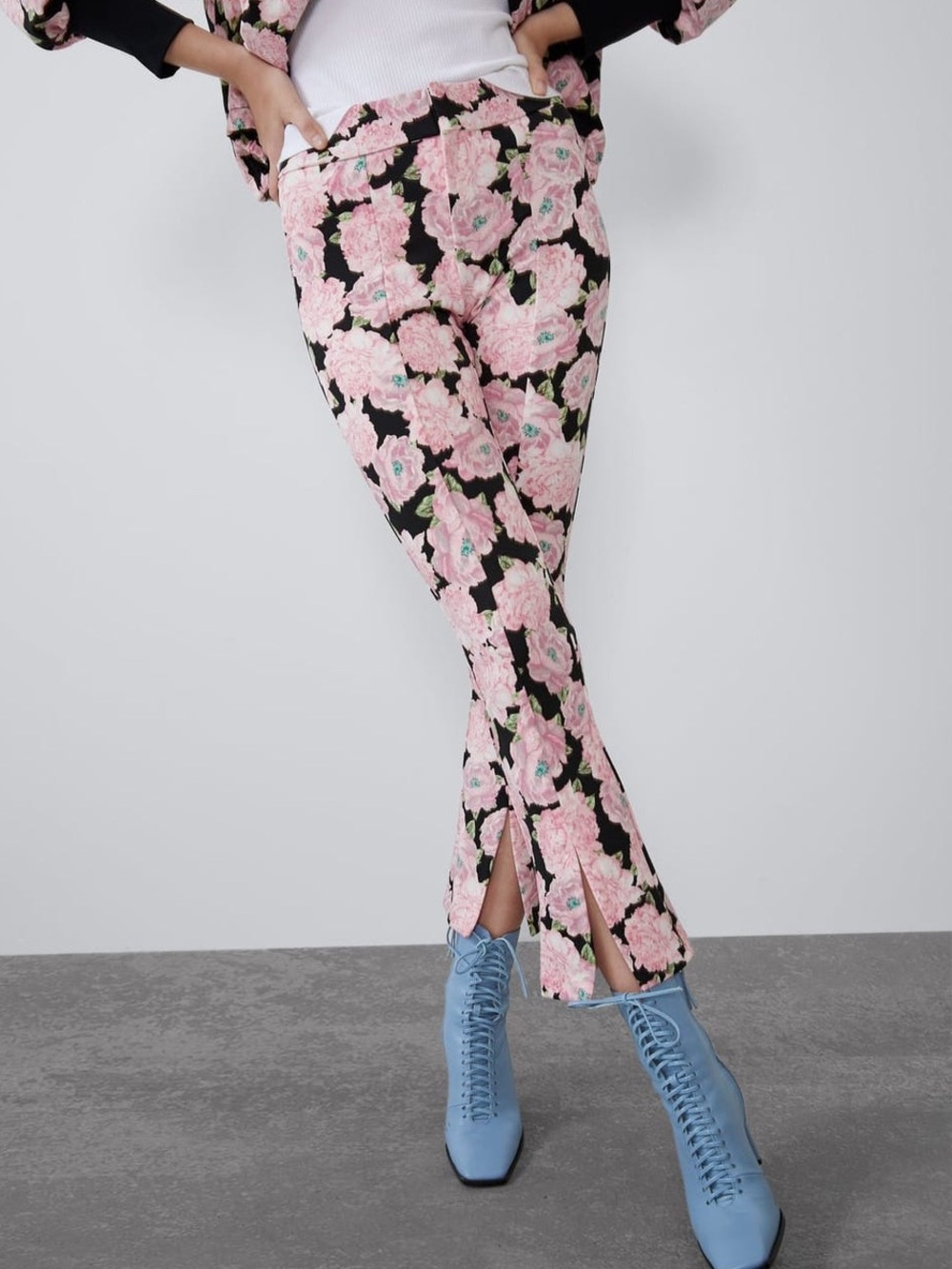 Zara Pink Floral Cropped Flare Pants!